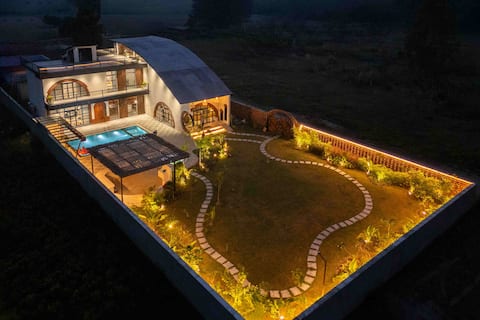 4BR Whispering Arc Elegant Villa