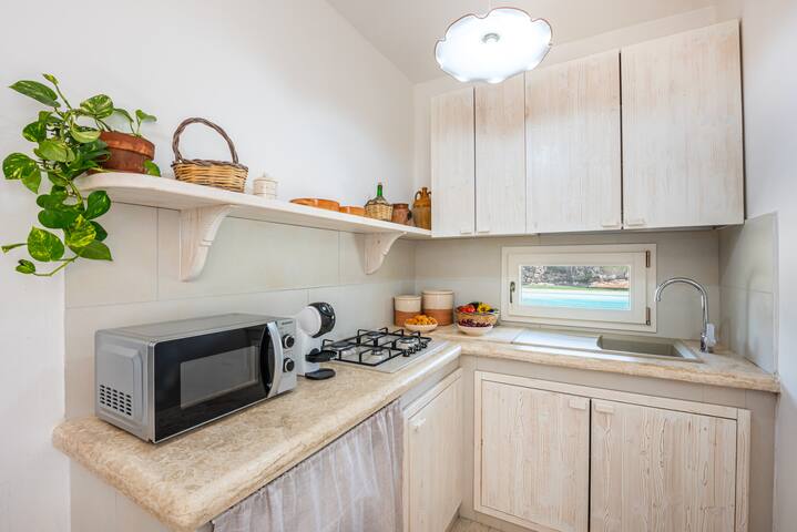 Trullo luxury piscina e giardino 5minuti dal mare gallery image 5