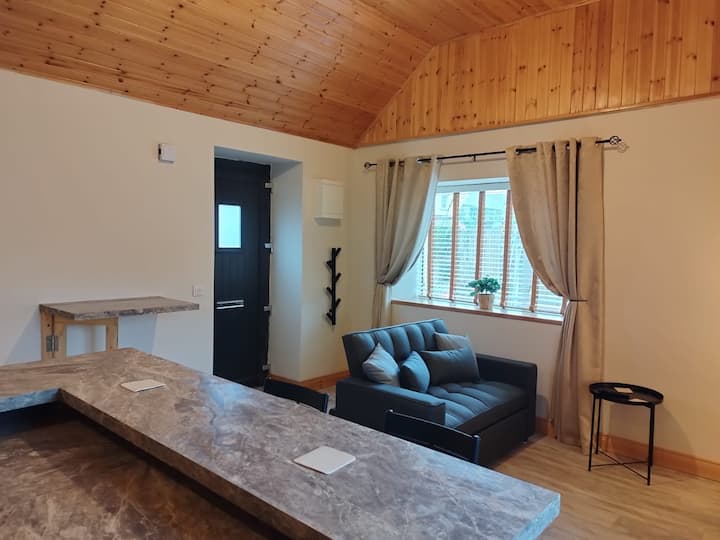 The Apartment - Longford