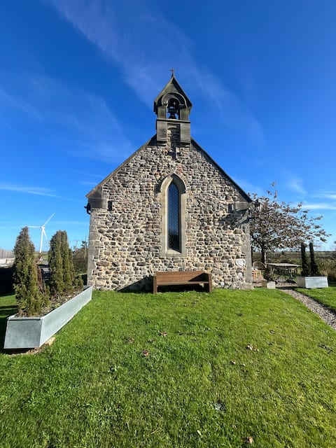 St. Edmund’s Chapel - cosy, historic getaway!
