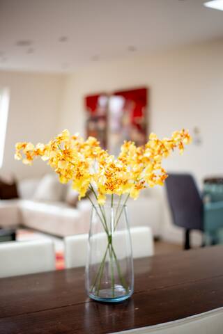 Luxury penthouse in the heart of Chelsea gallery image 2