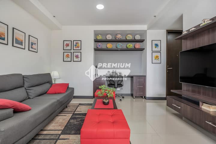 High Floor 3 Bedroom Apartment - Amazing Location - Medellín