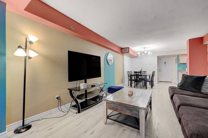 Penthouse w/ Epic View! Bellagio & Cosmo – 2Bd/2Ba gallery image 4