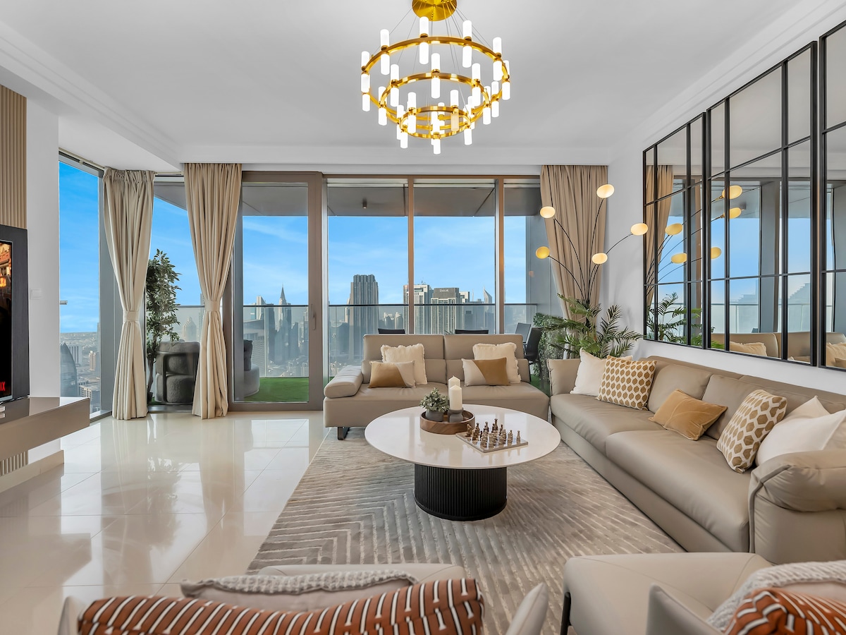 4 Bedroom Furnished Apartment | Boulevard Point 5