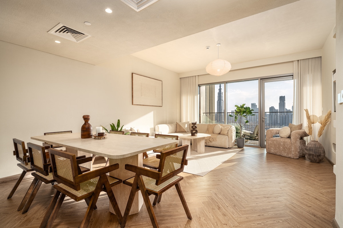 Top performing Airbnb: Seraya 3 | 4BDR | Big Balcony | Burj & DIFC Views in Za'abeel Second