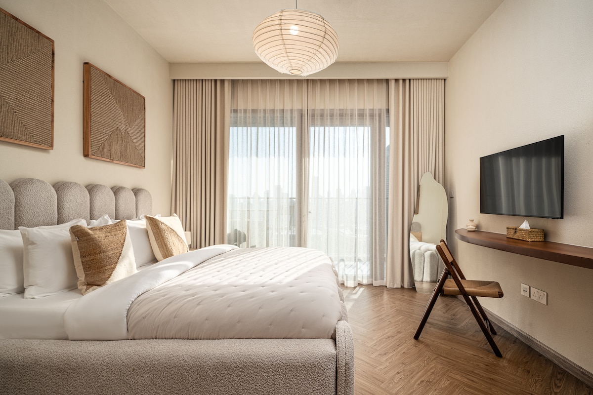 4 Bedroom Furnished Apartment | Downtown Views II 3