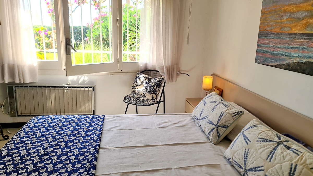 Dormitorio con cama de 160x200