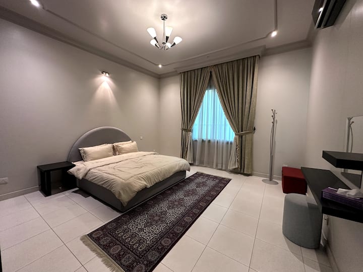 Chumba cha kulala cha tano (Ghorofa ya chini)