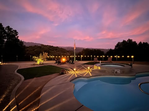 Views w/pool,spa,firepit,BBQ,bocce,& gold panning!