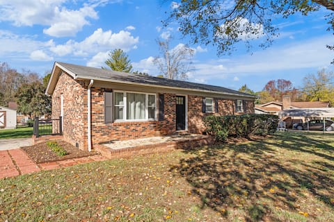 3BR/2BA Gem | Quiet Gastonia Stay | New Everything