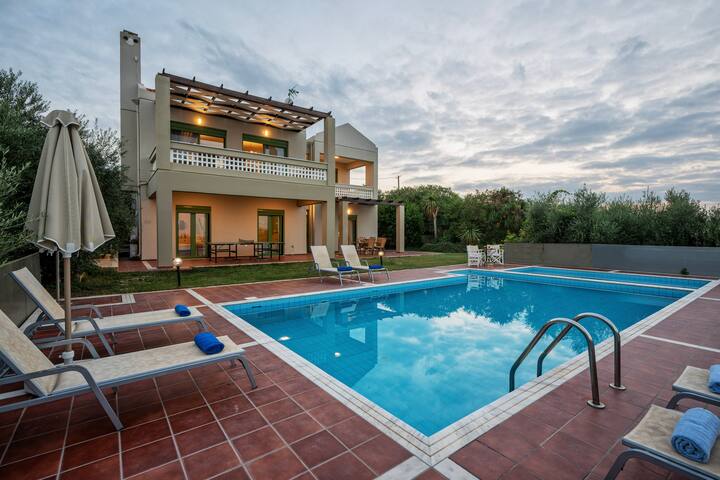 Villa Panorama – With 60m Private Pool gallery image 3