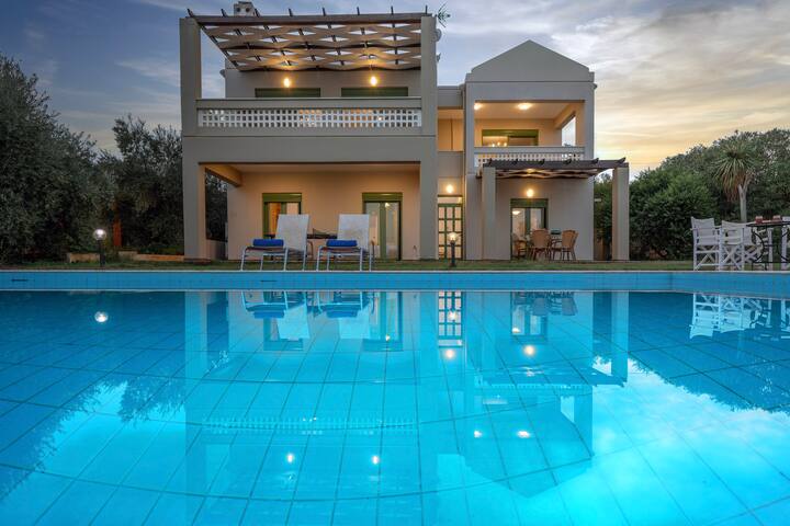 Villa Panorama – With 60m Private Pool gallery image 2