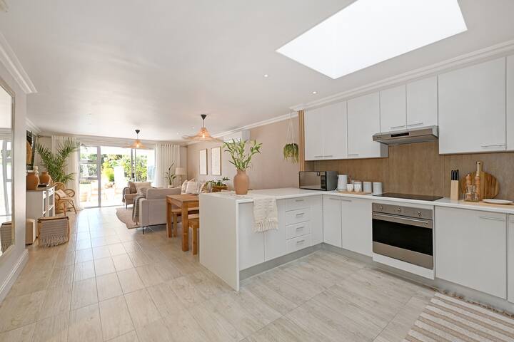 Stay Sensational – Magic Mountain Hideaway gallery image 5