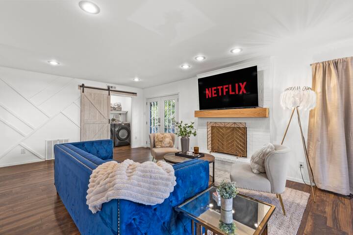 Lux 4BR 2.5BA /Pool/Hot Tub/Game Room/Bishop Arts gallery image 4