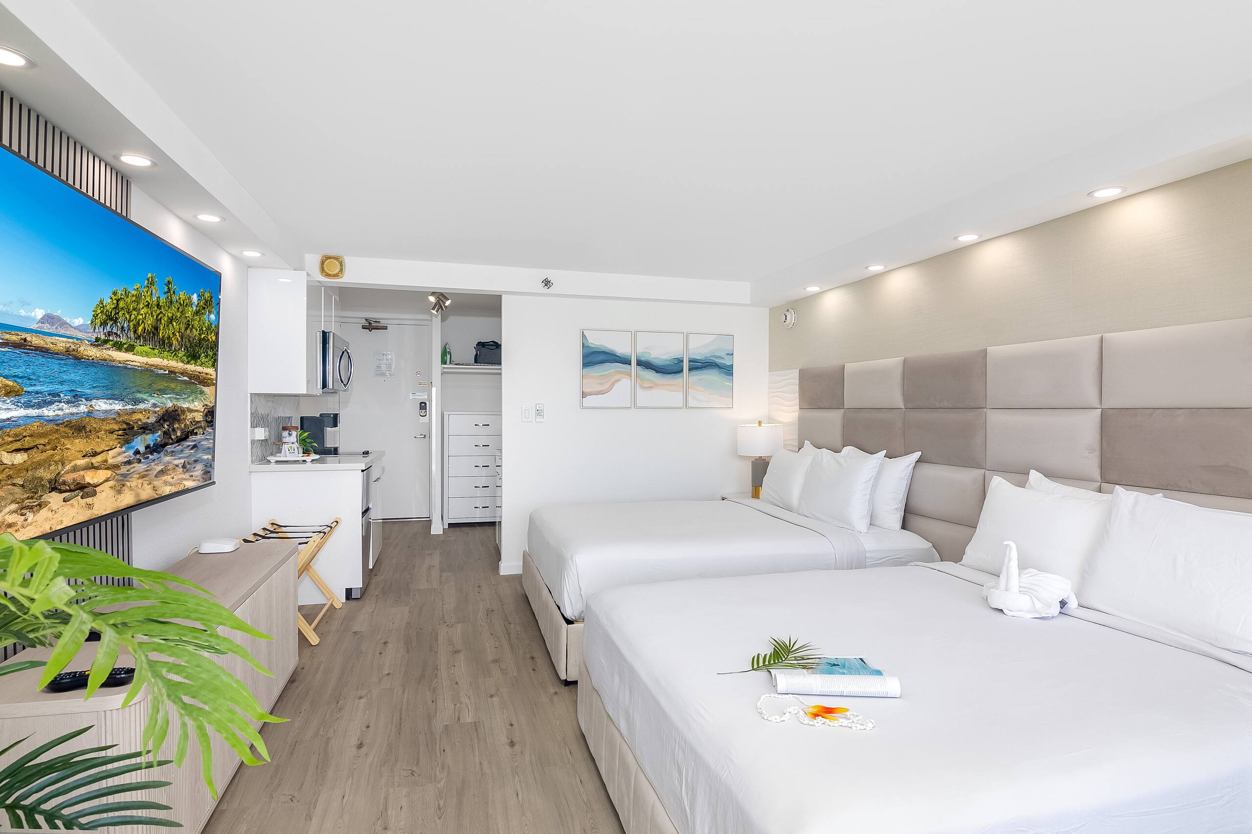 Condo in Honolulu · ★5.0 · Studio · 2 beds · 1 private bath - Image 44