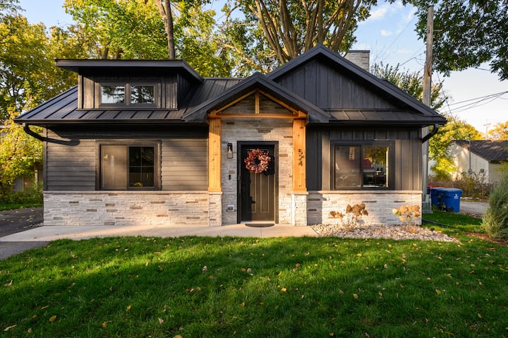 Small House In Rochester Downtown Cottages | 5 Blocks From Mayo | No Stairs - Tiny houses for ...