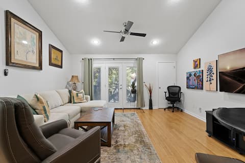 Top Airbnb: South Austin Nest w Pool {New Listing} in South Lamar