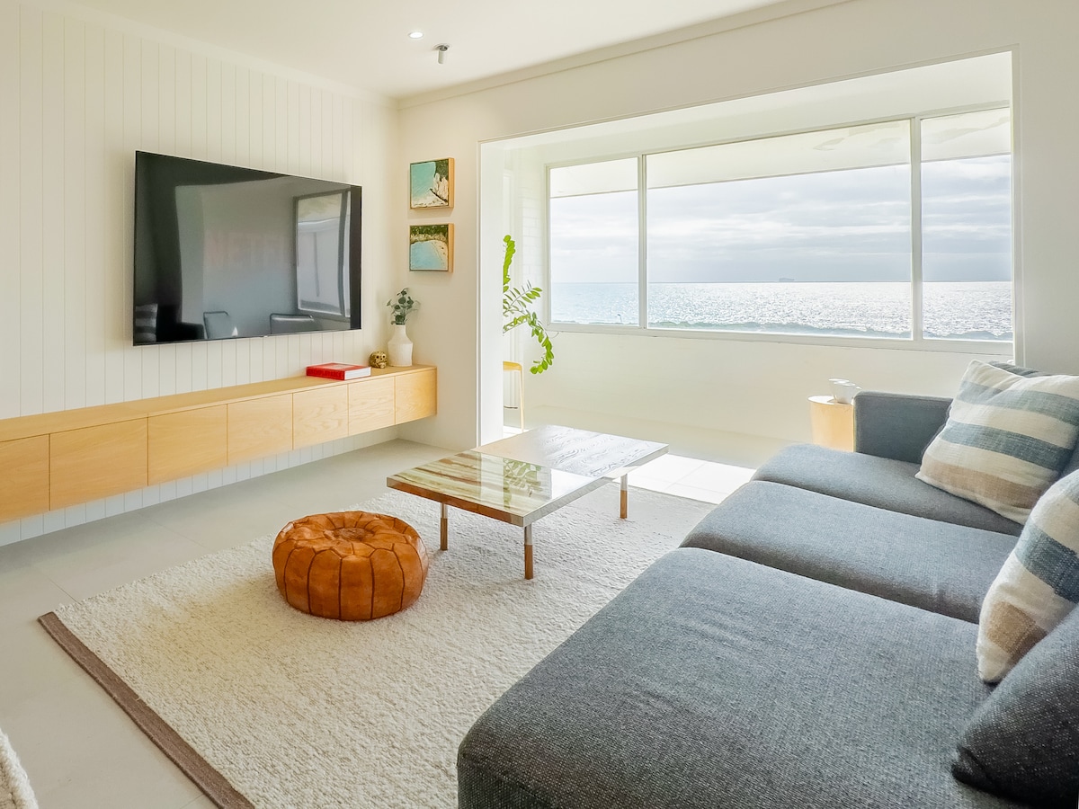 Popular Airbnb listing: The Loft | luxury apartment with ocean views in Scarborough