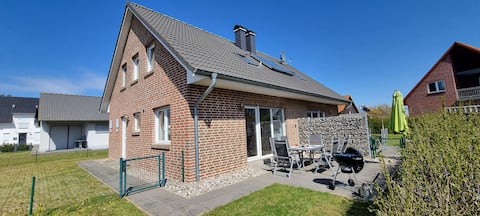 Leistungsstarkes Airbnb: Wismarer Kogge L&L up to 12 people in Zierow