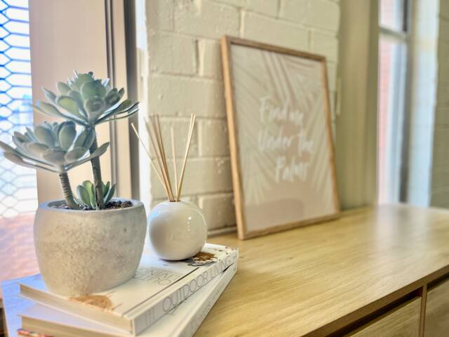 Stylish 3 Bedroom Apartment gallery image 2