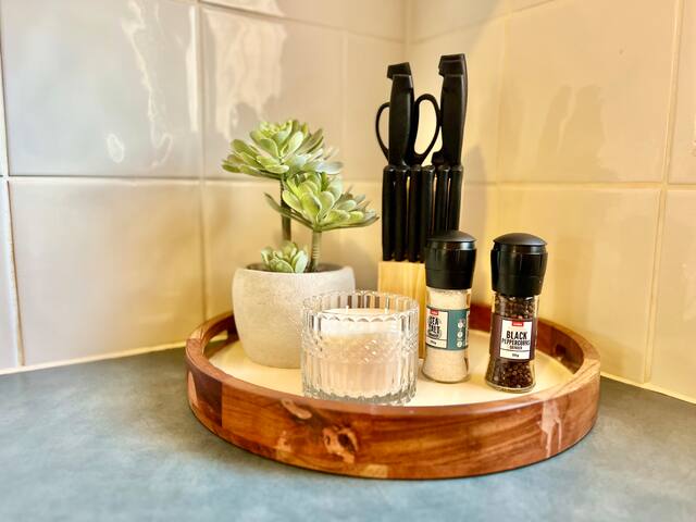 Stylish 3 Bedroom Apartment gallery image 3