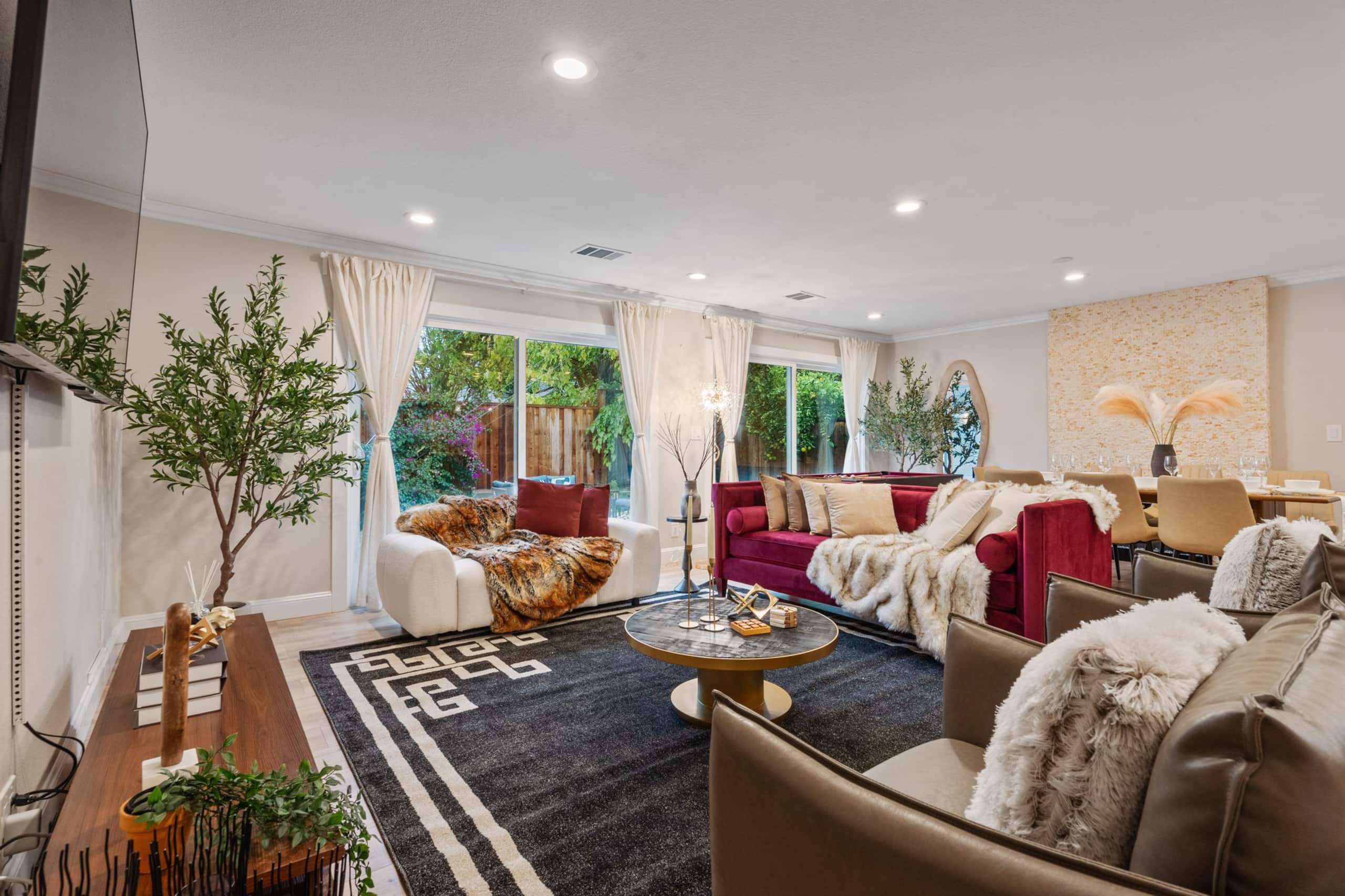 Newly Remodeled 4BR w/ Pool Table, EV Charger - Photo 36
