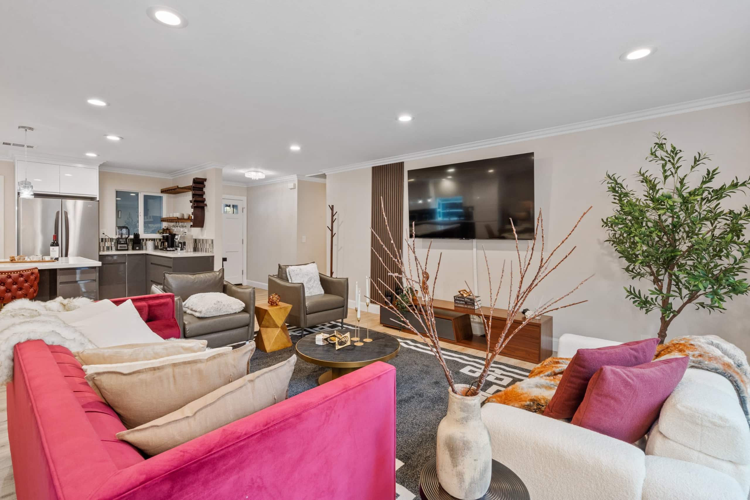 Newly Remodeled 4BR w/ Pool Table, EV Charger - Photo 22