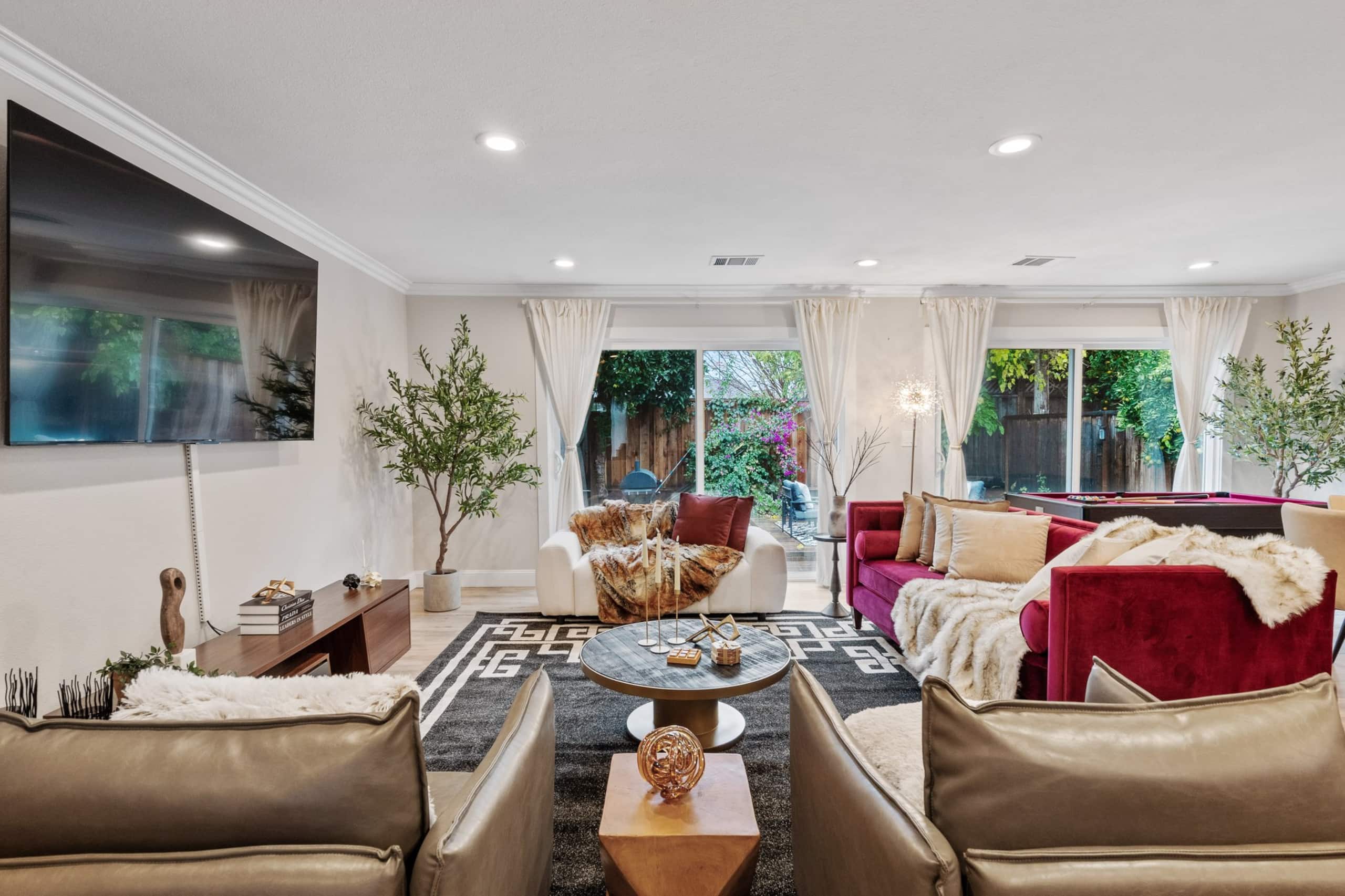 Newly Remodeled 4BR w/ Pool Table, EV Charger - Photo 16