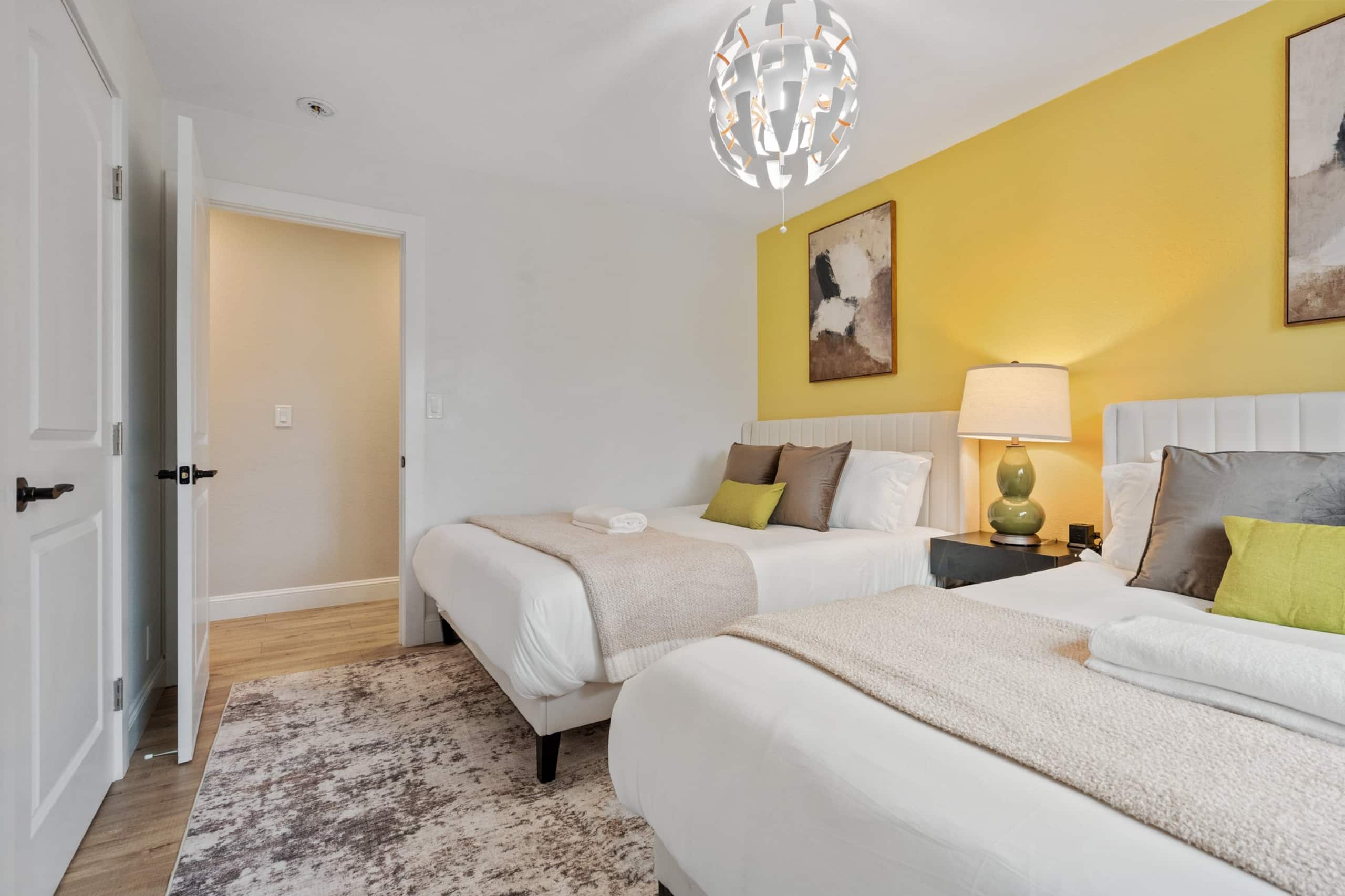 Newly Remodeled 4BR w/ Pool Table, EV Charger - Photo 24