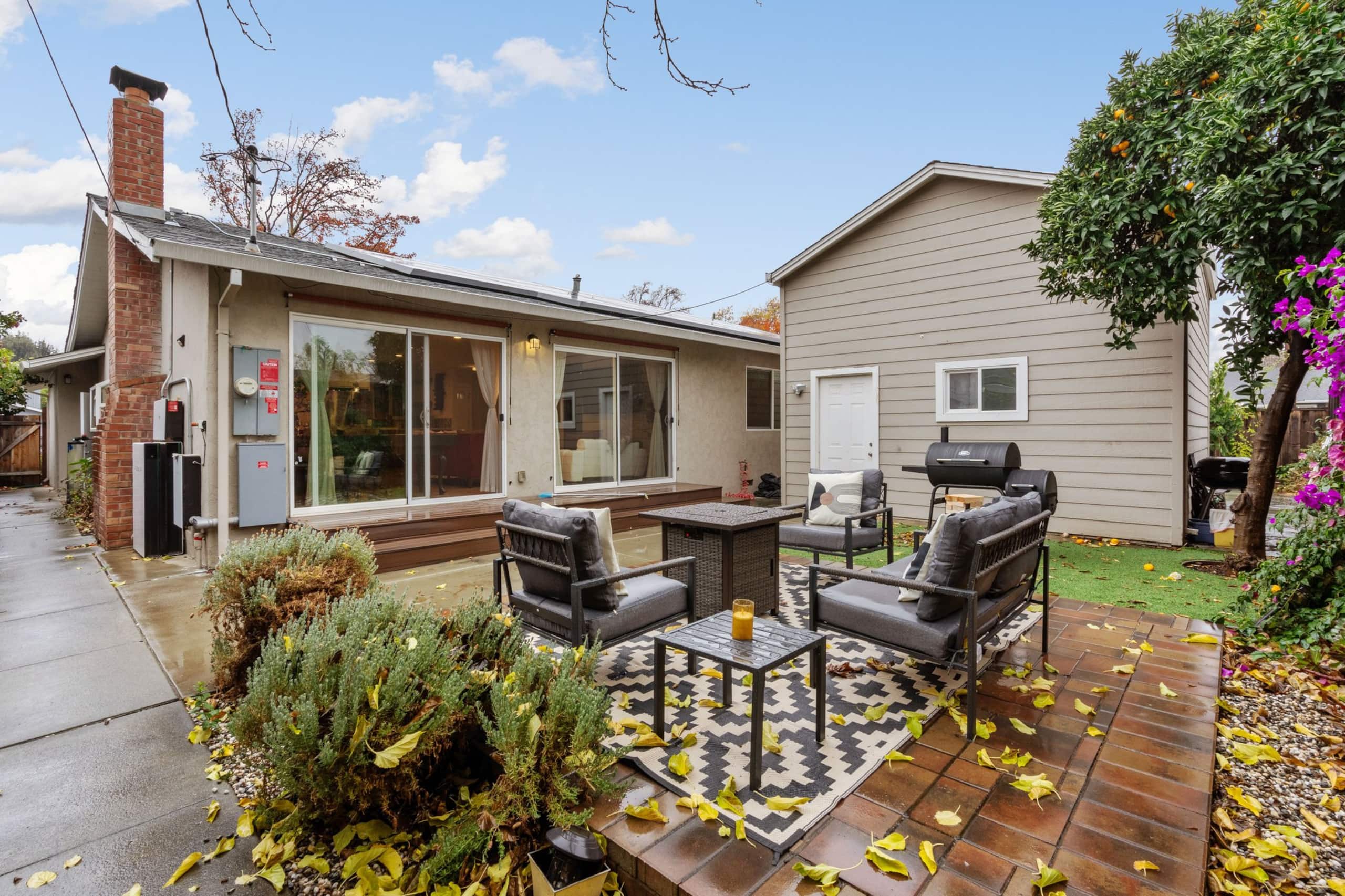 Newly Remodeled 4BR w/ Pool Table, EV Charger - Photo 42