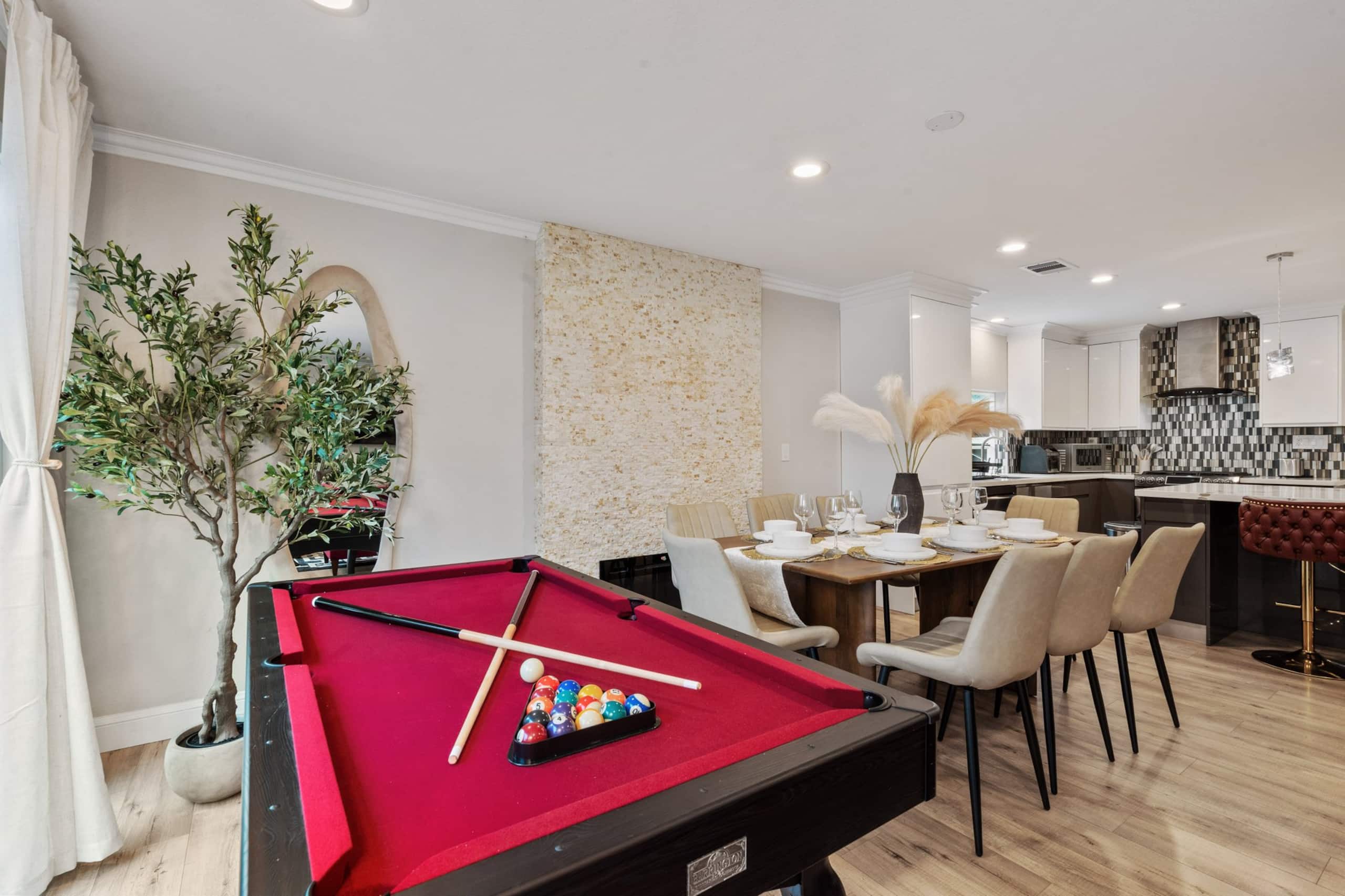 Newly Remodeled 4BR w/ Pool Table, EV Charger - Photo 7