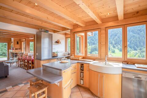 Popular Airbnb listing: Les Recorbaz Chalet in La Clusaz