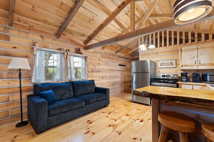 Kauč se izvlači kako bi se namjestio bračni krevet.