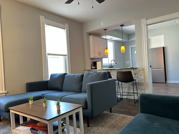 2 Bedroom Apt! Close To Su, Upstate And St Joes - Liverpool, NY