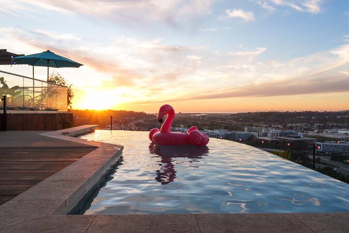 Hilltop Haven with Infinity Pool gallery image 2