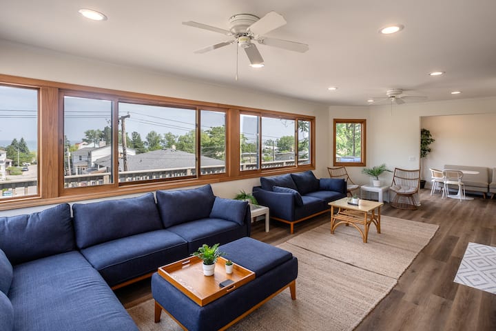 Hampton House, W/hot Tub, 4 Minutes Beach Access - Michigan City, IN