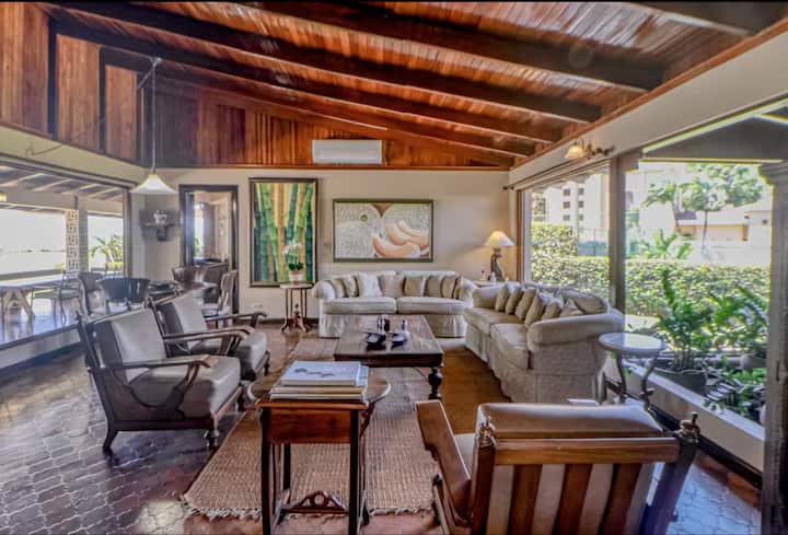 Beachfront 6br Casa Cres W/ Pools, Tennis & Bbq - Costa Rica