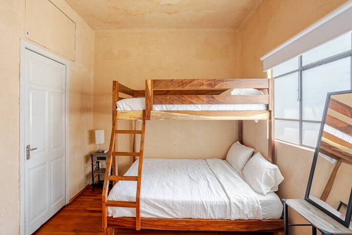 Spacious Residence in Roma Norte with AC gallery image 4