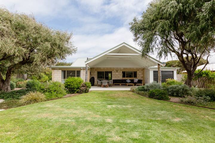 Capewood – Spacious Prevelly Family Retreat gallery image 2