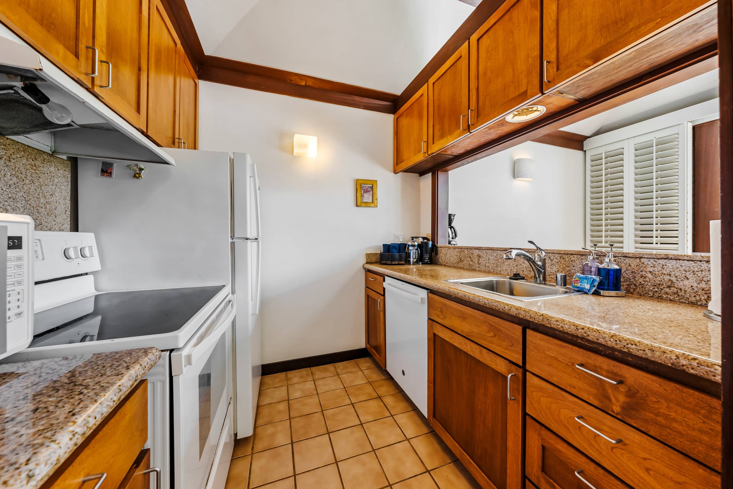A/C, Gourmet Kitchen, Pool, King Bed, Grnd Flr - Photo 7