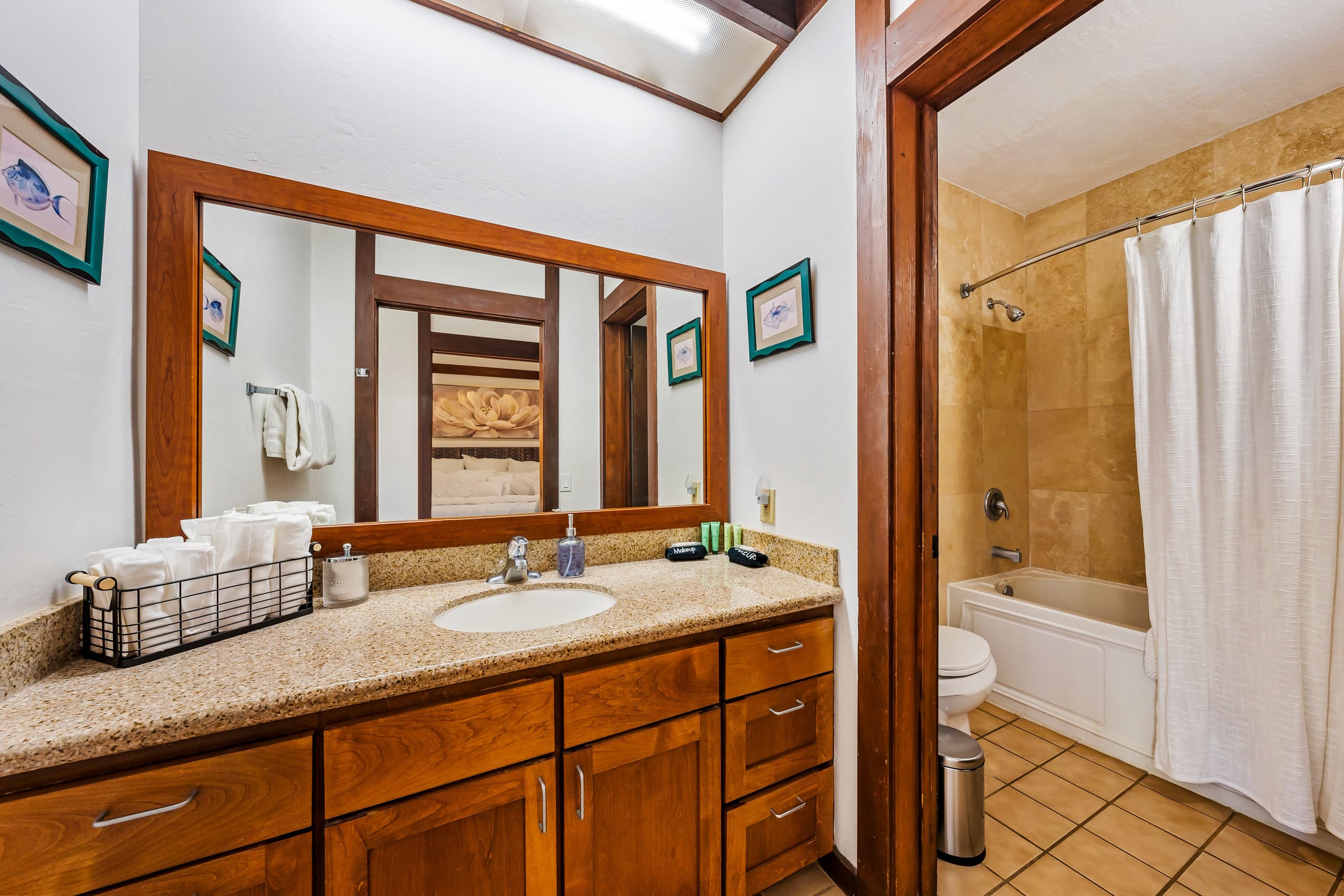 A/C, Gourmet Kitchen, Pool, King Bed, Grnd Flr - Photo 14