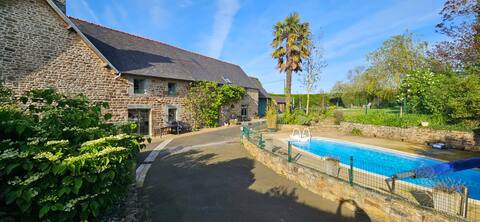 At Mont De La Quintine #Pool and Jacuzzi#
