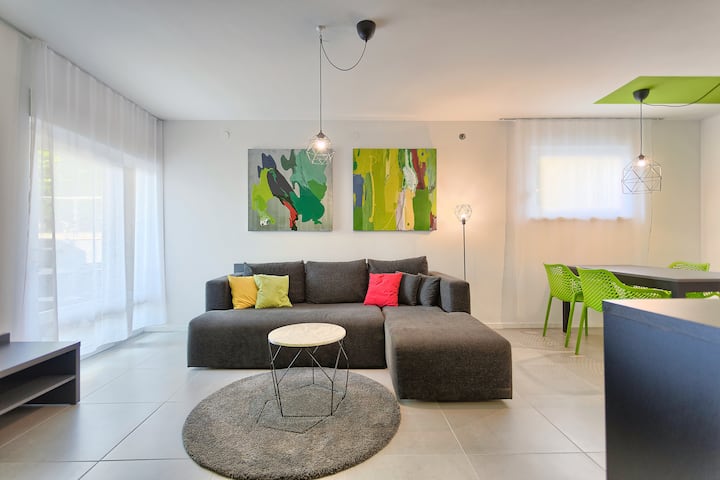 Poolside Apt, Walk To The Beach2 - Pula