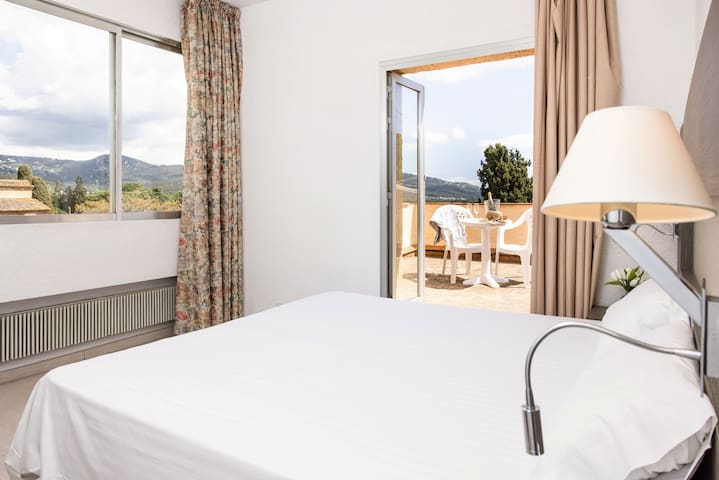 RVHotels Golf Costa Brava managed Airbnb listing 3