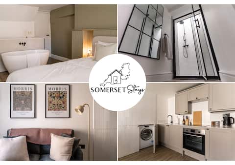 Tiny House, Stunning 1 Bed | Super King | Bath