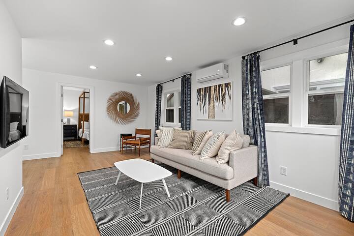 Steps from Both Ocean and Bay! gallery image 2