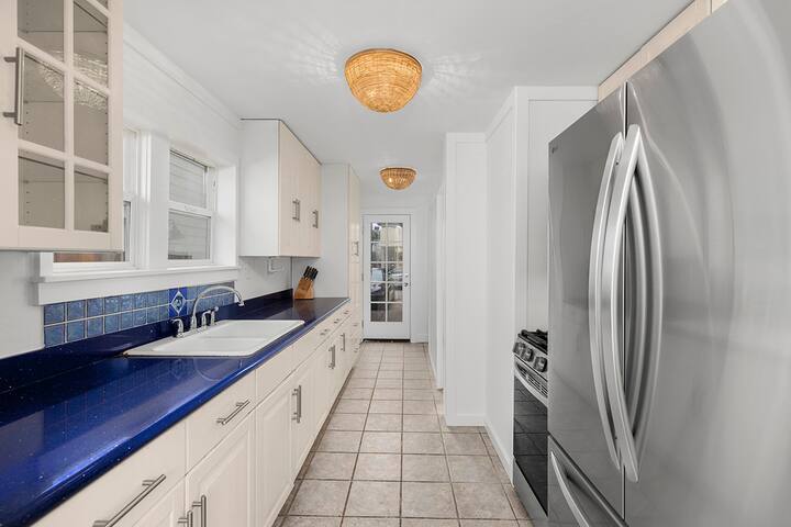 Steps from Both Ocean and Bay! gallery image 5