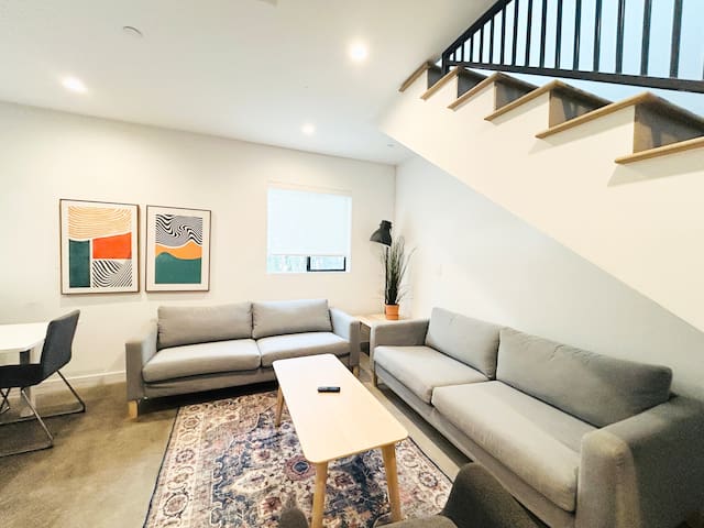 Just Bring Your Toothbrush managed Airbnb listing 2