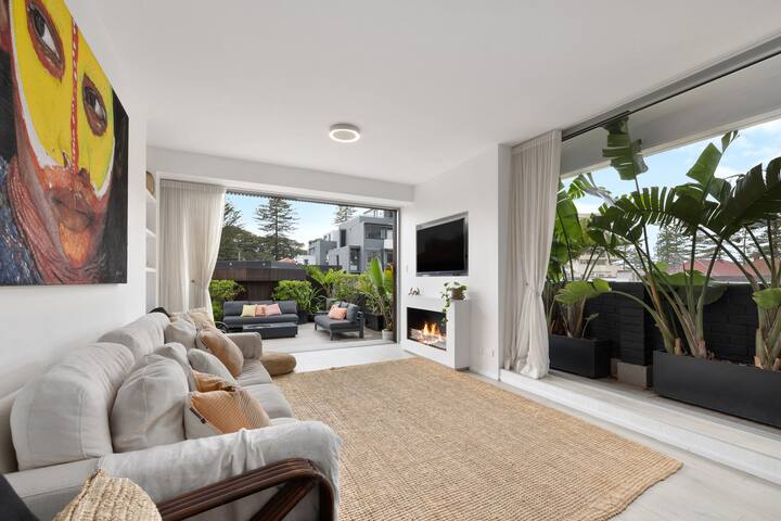 Manly Beach Penthouse gallery image 2