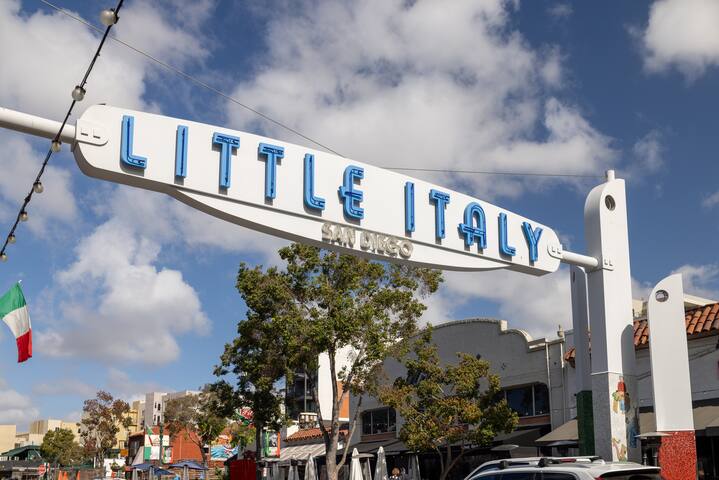 Kasa Little Italy | 2BD, San Diego Bay Views gallery image 5